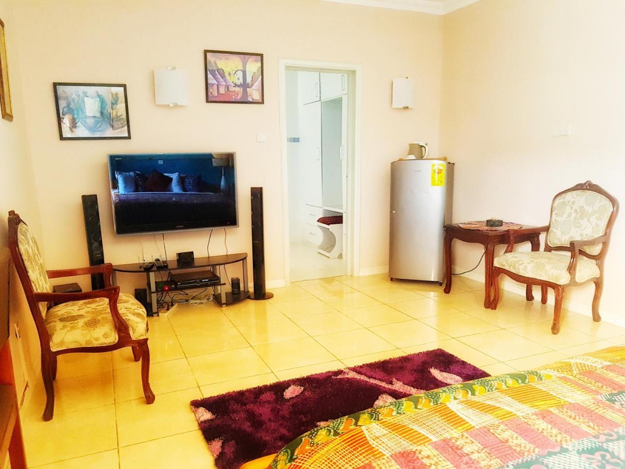 Alma House Hotel Accra Exteriér fotografie